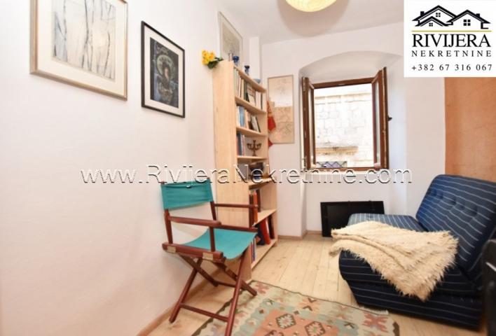 Two-bedroom apartment in the old town of Herceg Novi