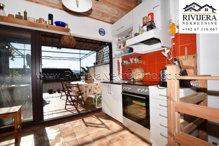 Two-bedroom apartment in the old town of Herceg Novi