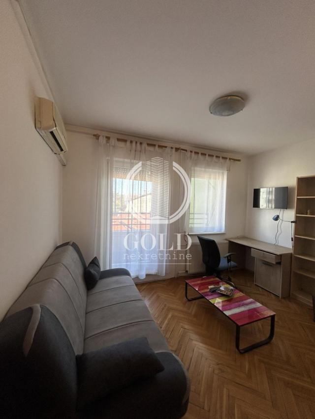 Izdavanje garsonjera-Grbavica, Nameštena, 300eur ID#8154