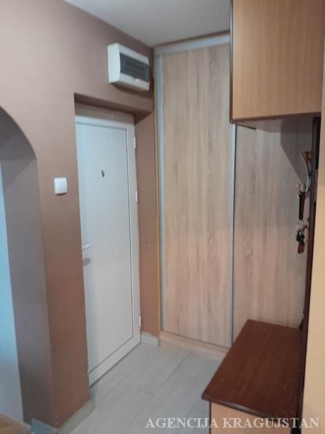 Prodaja, Stan, 52. 00m2 , Bubanj