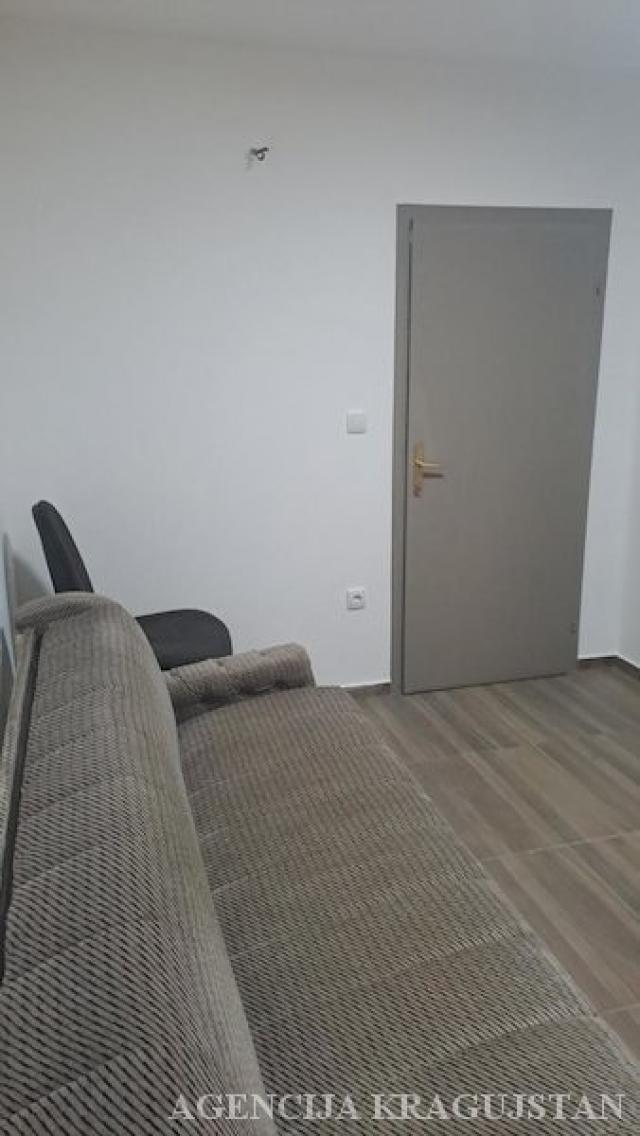 Izdavanje, Stan, 40. 00m2 , Bubanj