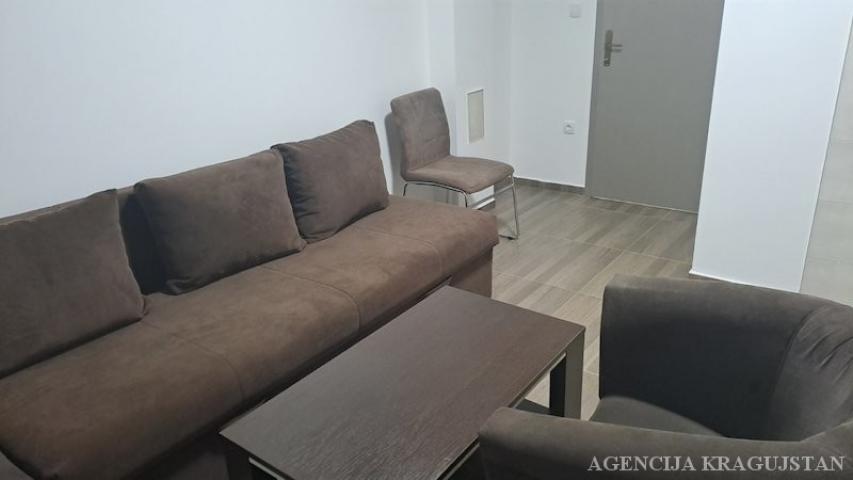 Izdavanje, Stan, 40. 00m2 , Bubanj