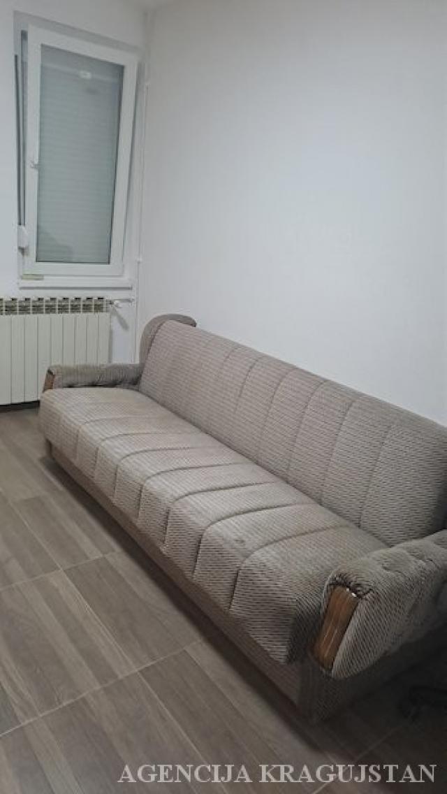 Izdavanje, Stan, 40. 00m2 , Bubanj