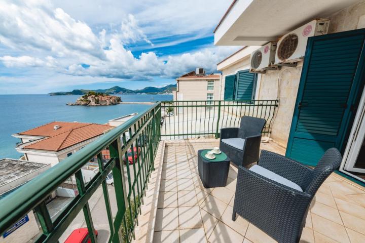 Duplex Apartment for Sale 139 m2, Sveti Stefan, 50m from the Sea, Sea View