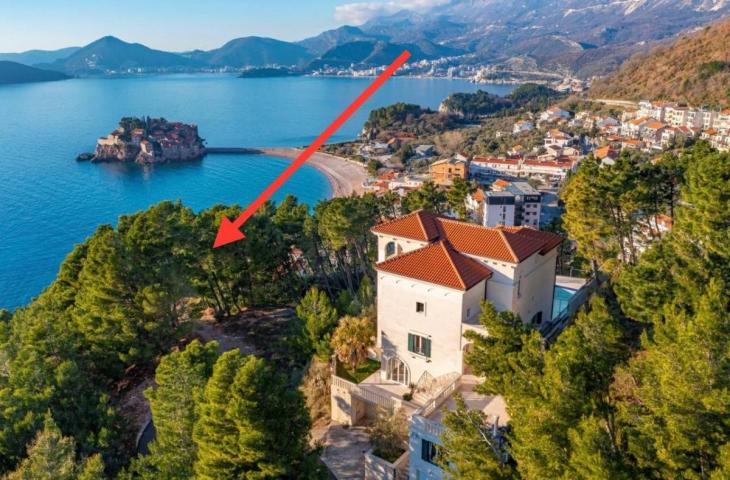 Urbanized land for sale, 627 m2 (GBA: 362 m2), Budva, Sveti Stefan