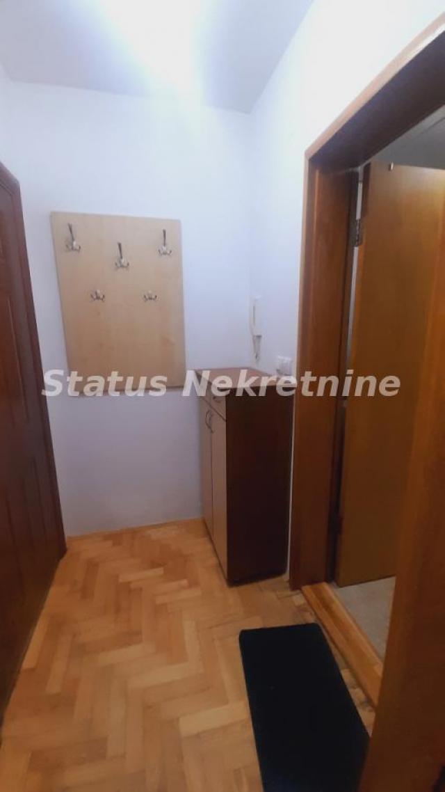 OD 01. 11. USELJIVA, LEPA NAMEŠTENA GARSONJERA 25M2 NOVA DETELINRA 280EU