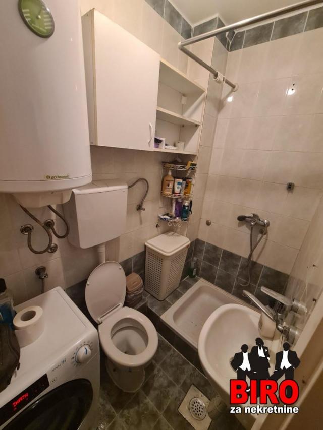 NOVI SAD - NOVA DETELINARA - JEDNOIPOSOBAN STAN - 32 m2