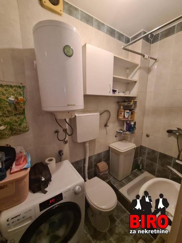 NOVI SAD - NOVA DETELINARA - JEDNOIPOSOBAN STAN - 32 m2