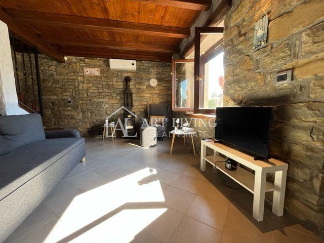 Buje-surroundings, Charming stone house with swimming pool