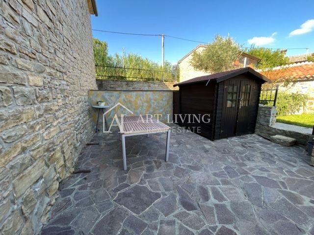 Buje-surroundings, Charming stone house with swimming pool