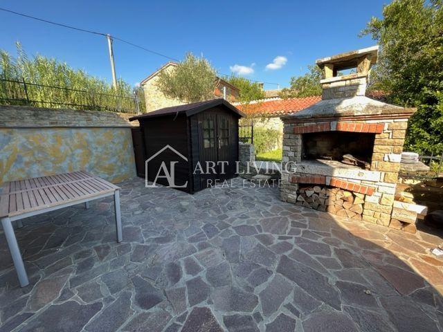 Buje-surroundings, Charming stone house with swimming pool