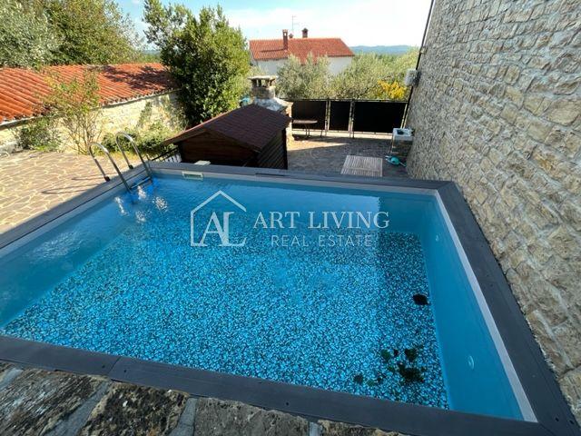 Buje-surroundings, Charming stone house with swimming pool