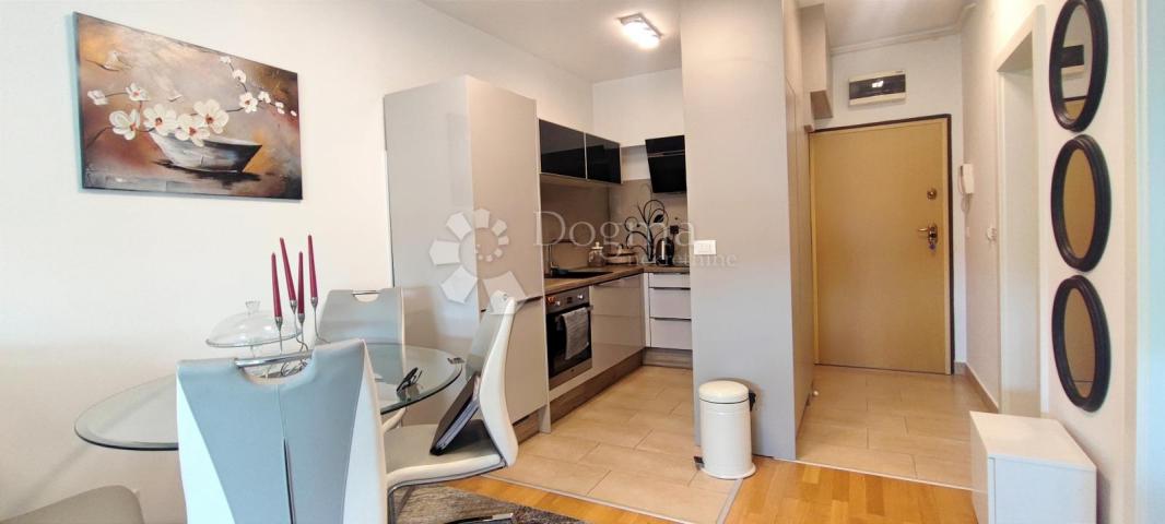 Flat Donje Svetice, Peščenica - Žitnjak, 43m2