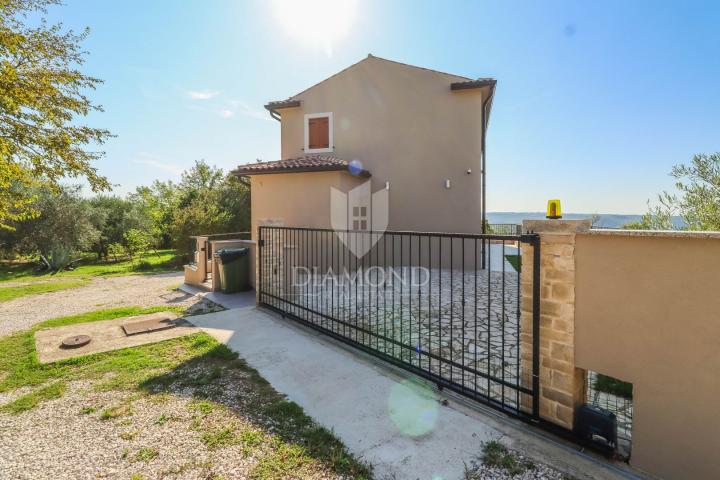 Seltenheit! Wunderschöne Villa mit herrlicher Aussicht!