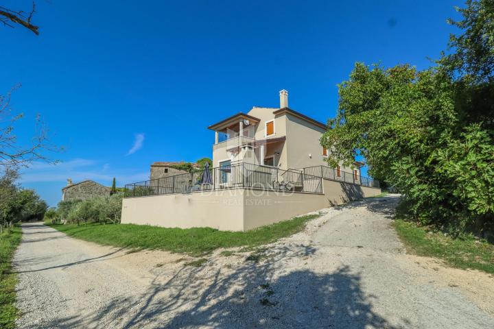 Seltenheit! Wunderschöne Villa mit herrlicher Aussicht!