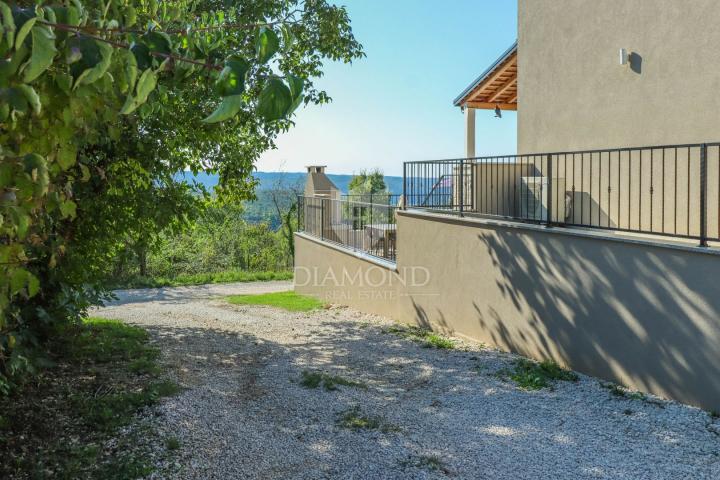 Seltenheit! Wunderschöne Villa mit herrlicher Aussicht!