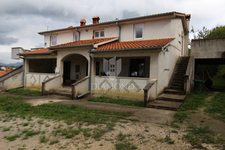 A spacious house in the suburbs of Labin