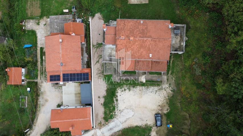 A spacious house in the suburbs of Labin