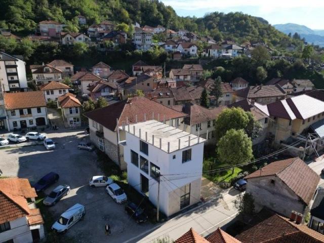 Izdaje se poslovni prostor 140 m2, ul. Branka Radičevića 7, Prijepolje