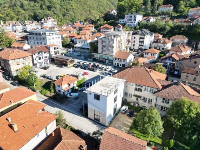 Izdaje se poslovni prostor 140 m2, ul. Branka Radičevića 7, Prijepolje