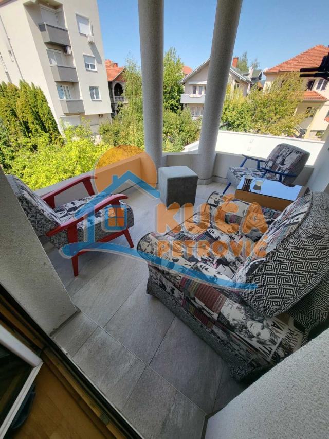 Izdaje se luksuzna kuća u Čalijama, 280m2