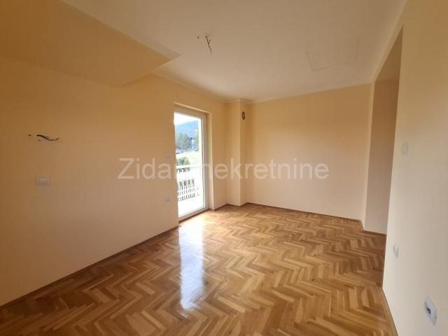 Tornik,  Kuća 250 m2, 4 ara, Preporuka