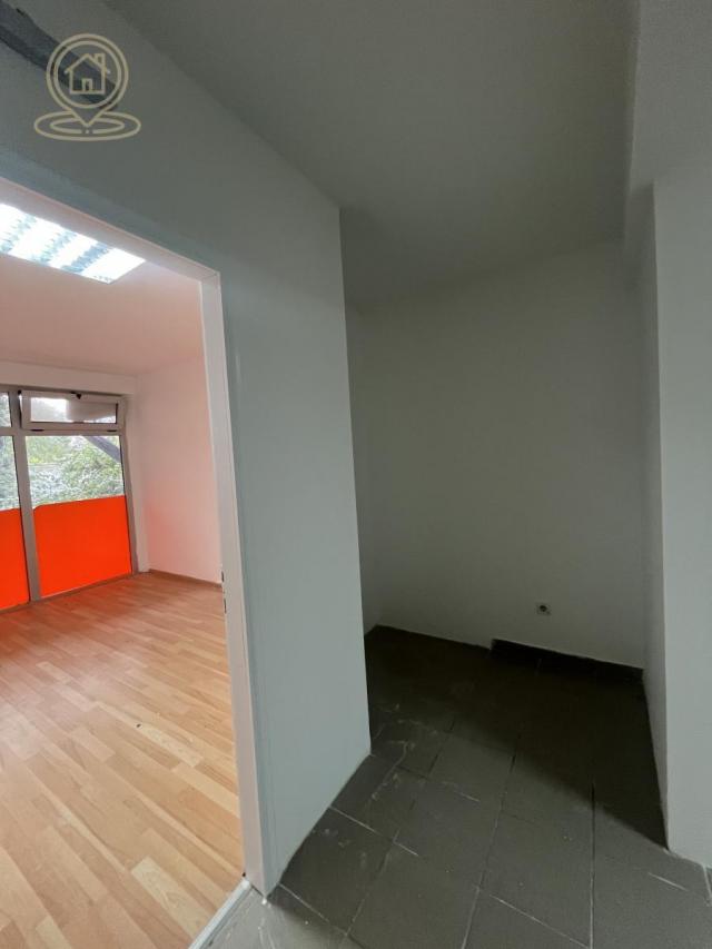 Duplex Stambeno-poslovni prostor u centru