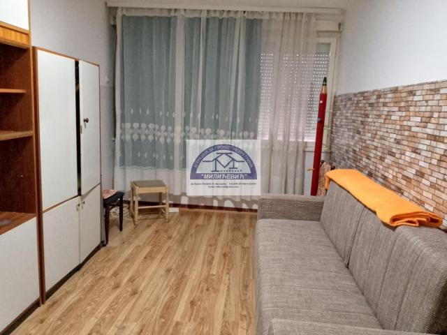 Izdavanje, Stan, 46m2 , Bubanj