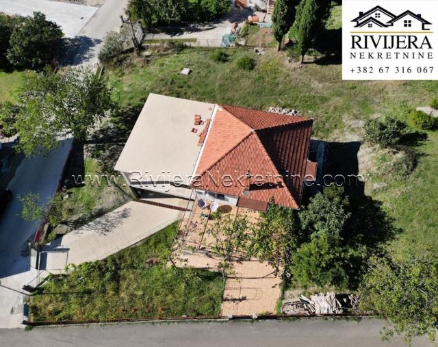 Two-storey house Mojdez Herceg Novi