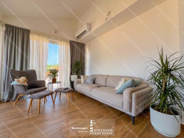 Apartments for sale in Herceg Novi – Three bedroom duplex apartment with sea vie