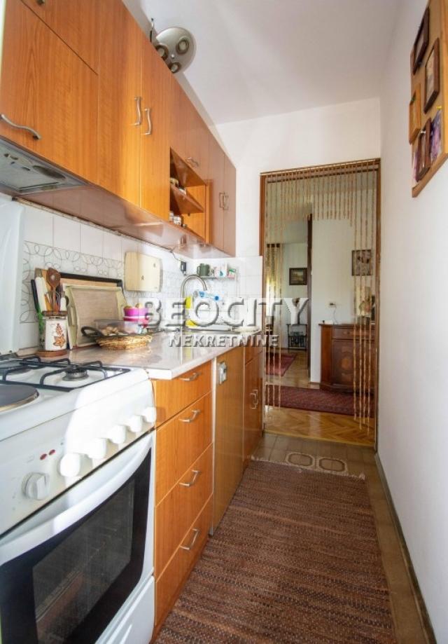 Čukarica, Sremčica, Ilije Vukićevića, 6. 0, 190m2, 134000EUR