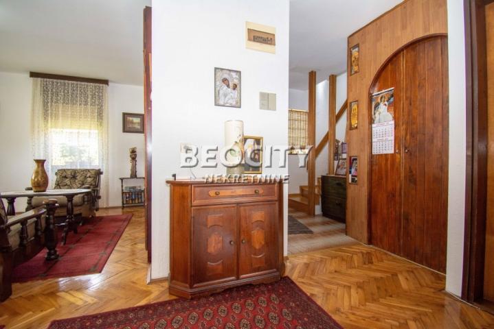 Čukarica, Sremčica, Ilije Vukićevića, 6. 0, 190m2, 134000EUR