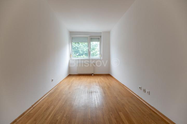 Prodaja, Zagreb, Maksimir, četverosoban stan 112m2, 1. kat, dizalo, GPM