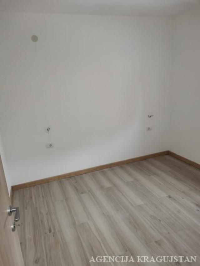 Prodaja, Stan, 69. 00m2 , Erdoglija