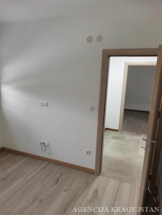 Prodaja, Stan, 69. 00m2 , Erdoglija