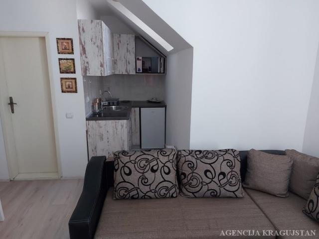 Izdavanje, Stan, 33. 00m2 , Centar