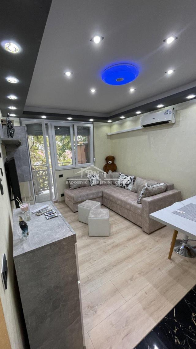 Karaburma, Pera Ćetkovića, 36m2, kompletno renoviran ID#1444