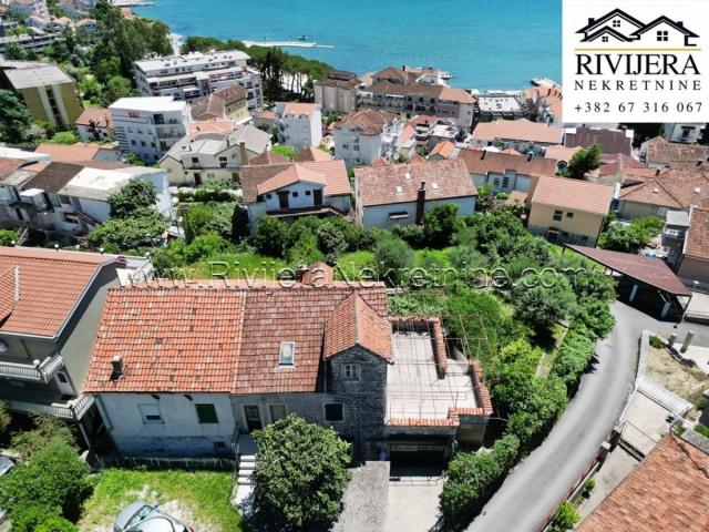 Stone house for sale in the center of Igalo, Herceg Novi