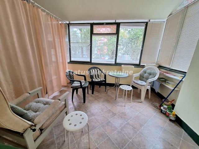 RENOVIRAN DVOSOBAN STAN 60M2, CENTAR, MAKSIMA GORKOG, BLIZU KEJA, 400EU