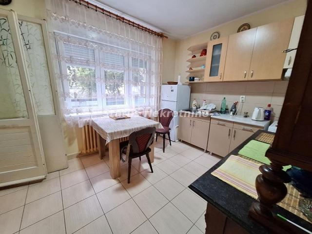 RENOVIRAN DVOSOBAN STAN 60M2, CENTAR, MAKSIMA GORKOG, BLIZU KEJA, 400EU