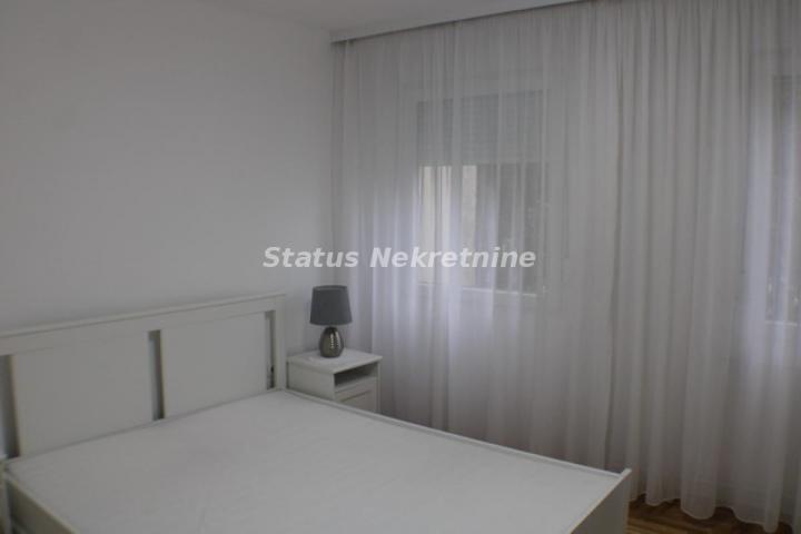 LUX stan-Branimira Čosića -zgrada iza Bulevara Oslobođenja -62 m2 -650e 065/3858-888