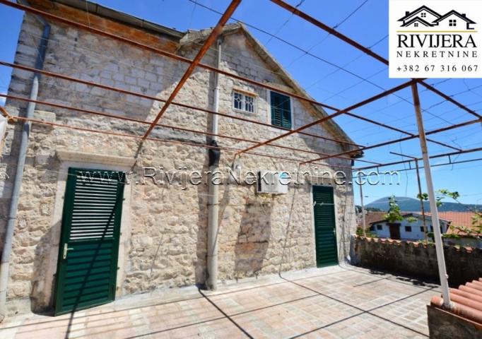 Stone house for sale in the center of Igalo, Herceg Novi