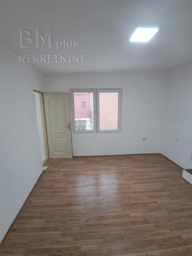  Na prodaju Renovirana prizemna kuća 84m2, Bubanj - Novi Niš. 