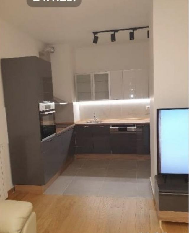 NOVI BEOGRAD BLOK 65 108m2 , 1700e