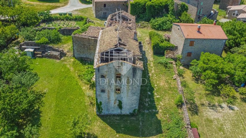 Zemljište Buje, 1. 205m2