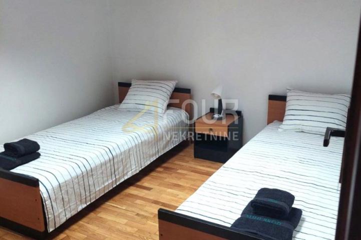 Istra, Medulin, apartmanska kuća + pomoćni objekt, ukupno 9 apartmana!