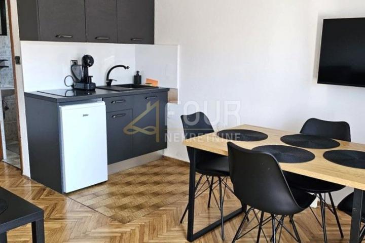 Istra, Medulin, apartmanska kuća + pomoćni objekt, ukupno 9 apartmana!