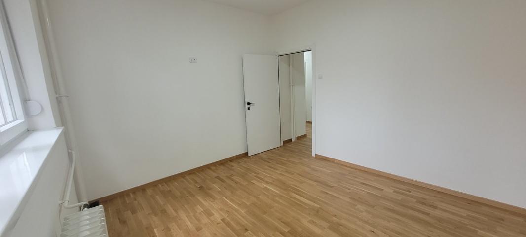 NOVI SAD - CENTAR - 52. 00 m2