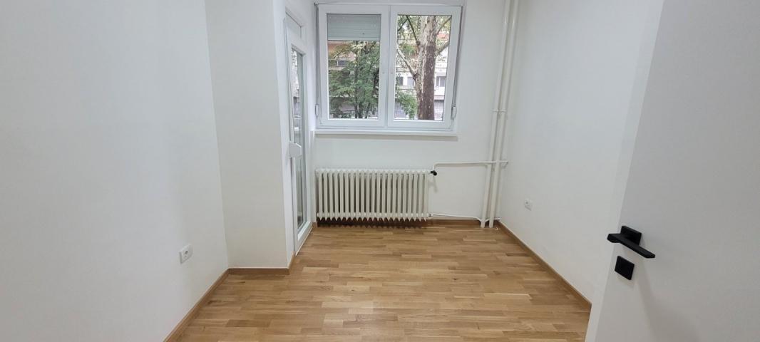 NOVI SAD - CENTAR - 52. 00 m2