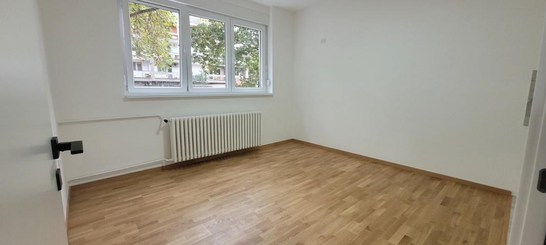 NOVI SAD - CENTAR - 52. 00 m2